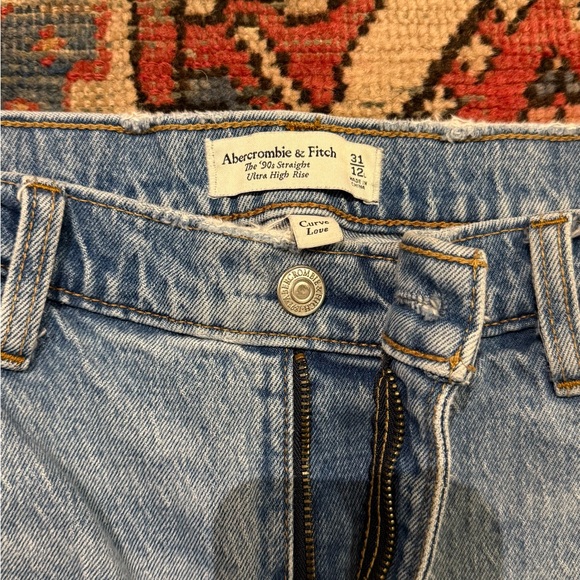 Abercrombie & Fitch Ultra High Rise Jeans - Picture 1 of 5